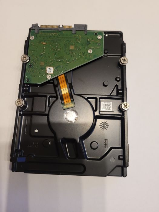 Dysk Twardy seagate skyhawk 4TB 3.5 HDD