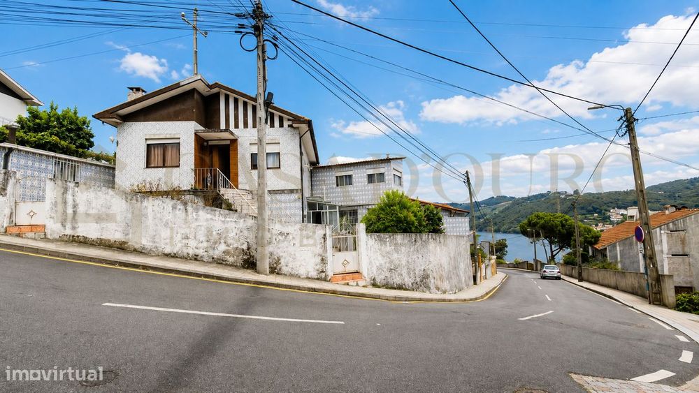 Moradia, Foz do Sousa e Covelo