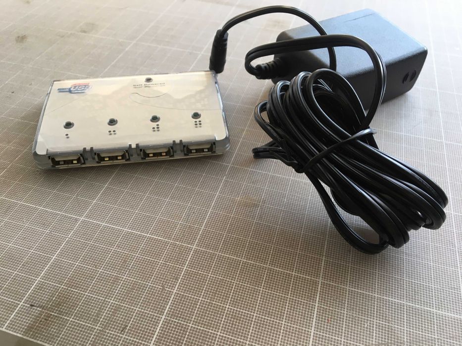HUBs - Leitor de portas USB + Carregador "CASIO"