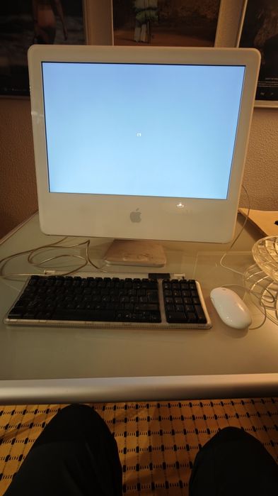 Apple iMac g5 a funcionar