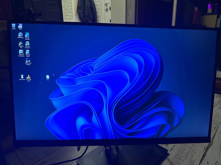 4K професійний монітор HP Z27 27" UHD IPS  був у використанні з США