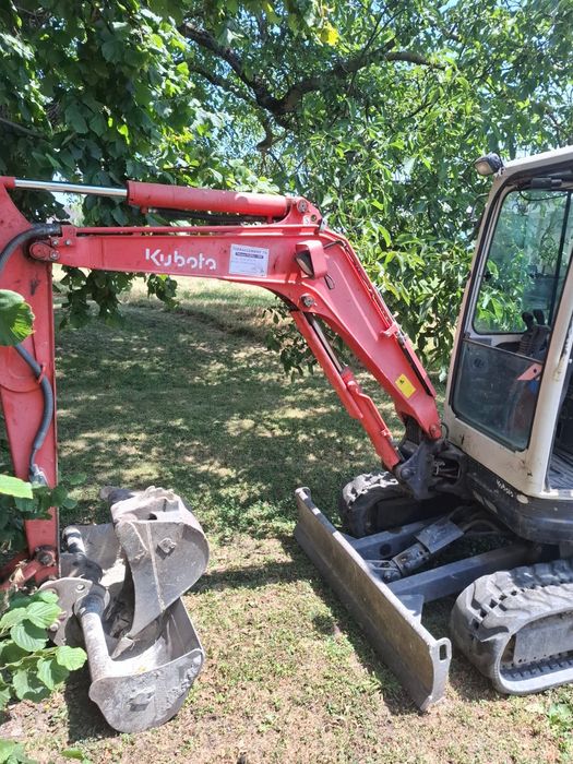 Giratória Kubota de 2.5T