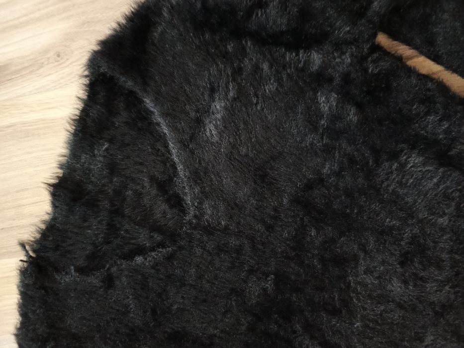 Czarny puszysty sweter damski S/M
