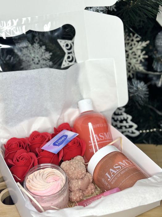 Новорічний подарунковий набір натуральної косметики