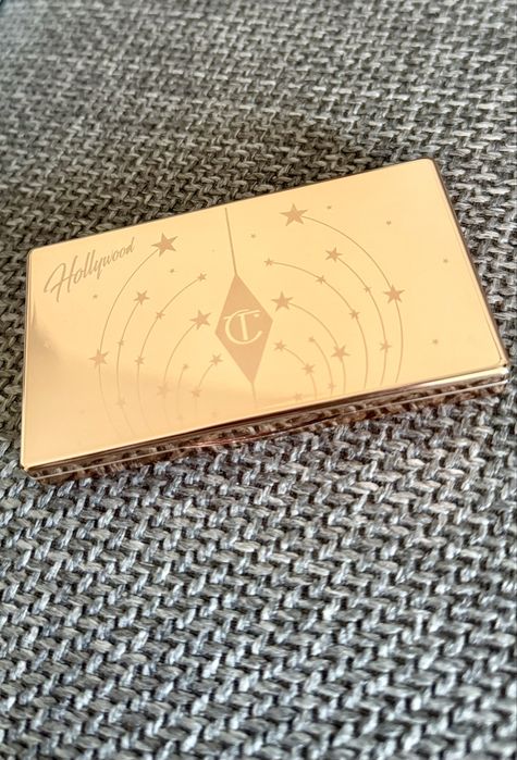 Charlotte Tilbury Blush & Glow Glide paleta do makijażu