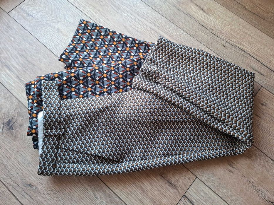 Dwie pary spodni r.34