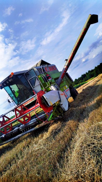 Claas Dominator 118 przystawka do kukurydzy