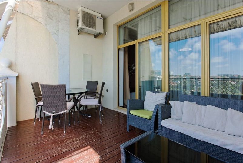 от Хозяина. 2 СПАЛЬНИ-ЗАЛ, ВИД НА МОРЕ, терраса, Аркадийский дворец