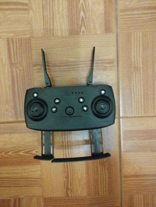 E88 Drone Remote Control and Case64585495508354121