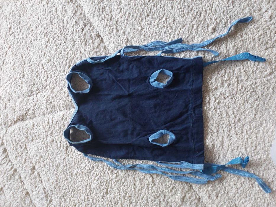 Ubranko ochronne dla pieska po urazach wiązane