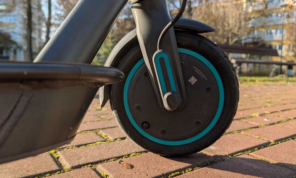 Mi Electric Scooter Pro 2 Mercedes-AMG Petronas F1 Team Edition