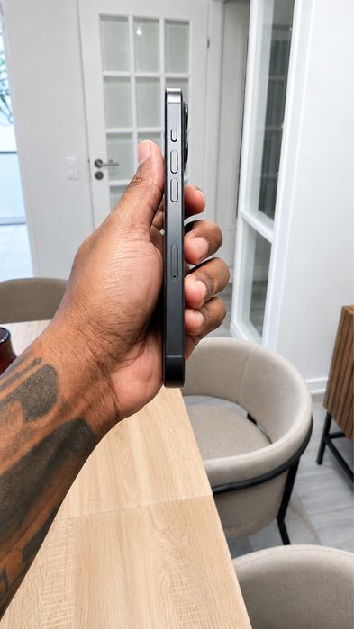 iPhone 16 Pro 128GB – Impecável – Com Fatura