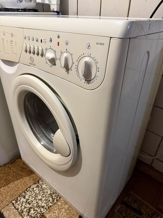 Стиральная машина indesit