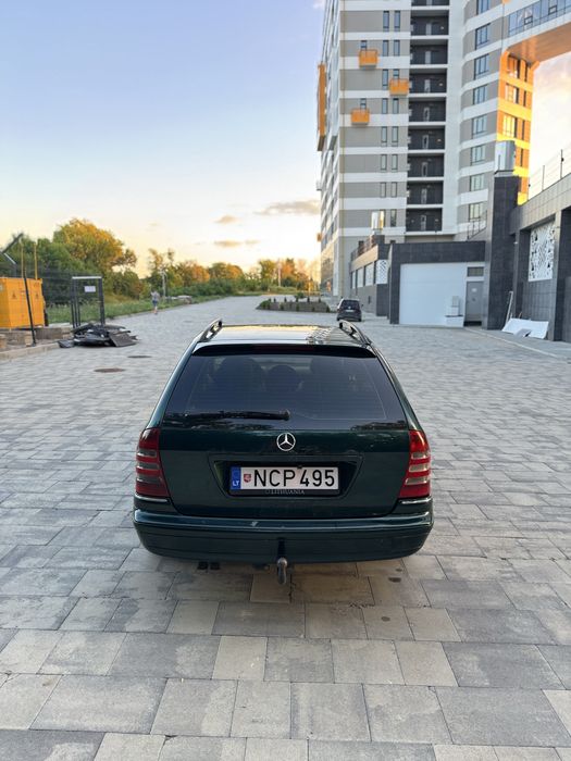 Mersedes-benz C220d автомат дизель в гарному стані