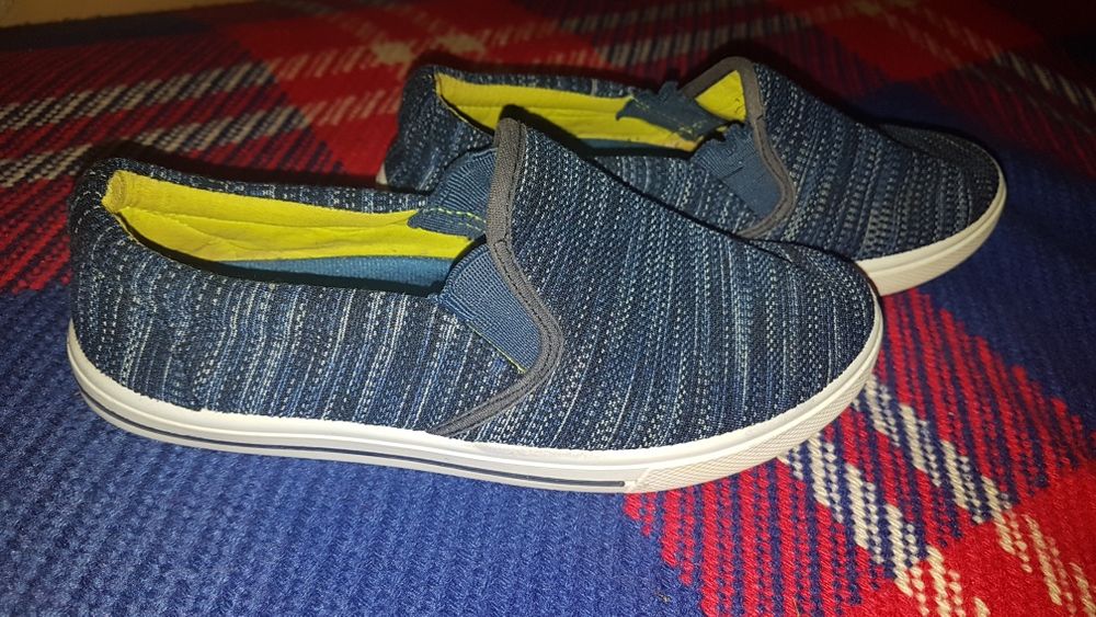 Trampki wsuwane rozm.33