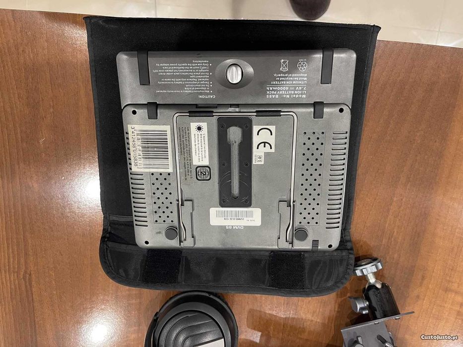 Leitor de DVD marca Takara transportavel para viagem