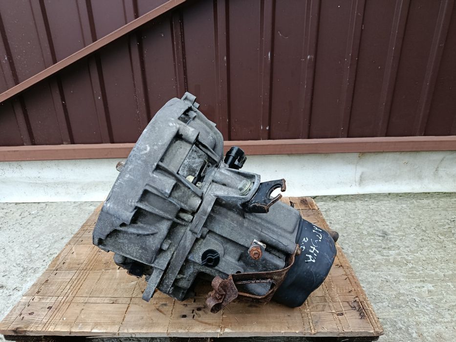 Коробка передач КПП Рено Лагуна 1 JB3