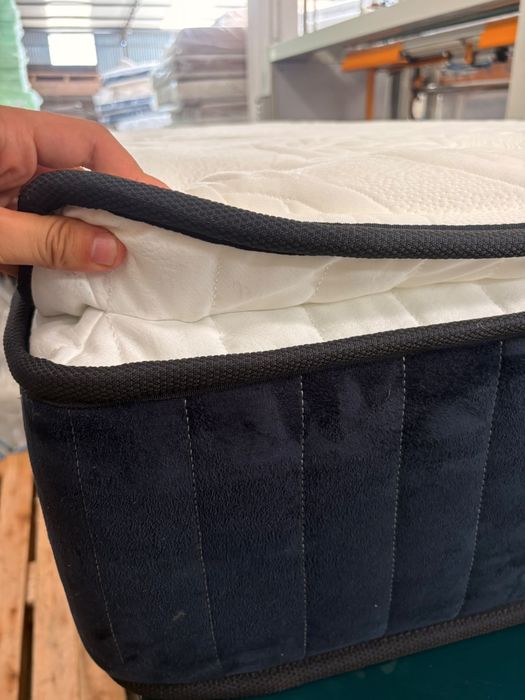 Colchão Premium de molas ensacadas com topper visco