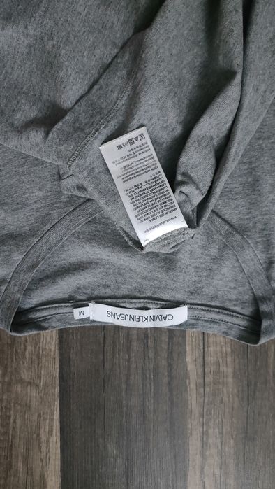 świetny t-shirt Calvin Klein Jeans