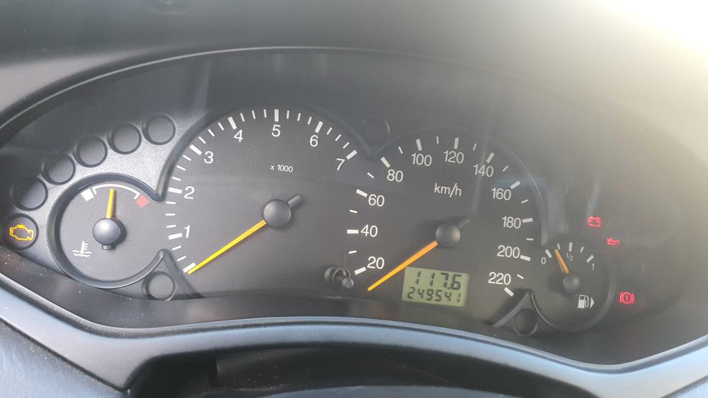 Carro Ford Focus 2004
