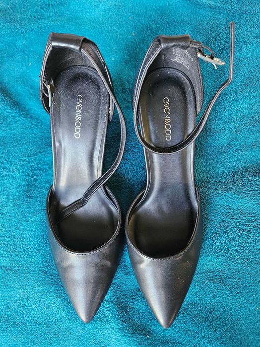 Czółenka na koturnie even&odd czarne