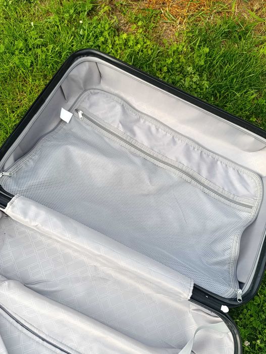 Walizka średnia podwójne kółka