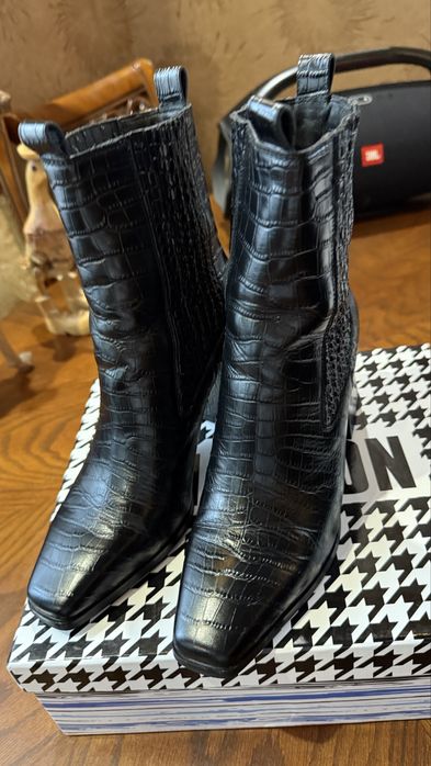 Ботильйони miraton натуральна шкіра 37