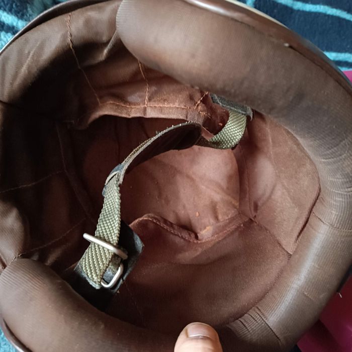 Kask Orzeszek z epoki PRL-u