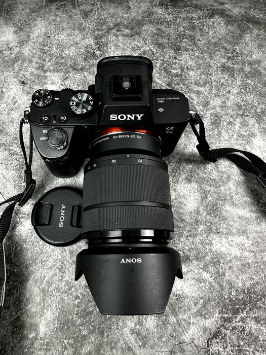SONY a7iii + lente 28-70mm - Como nova, excelente estado, muito boa