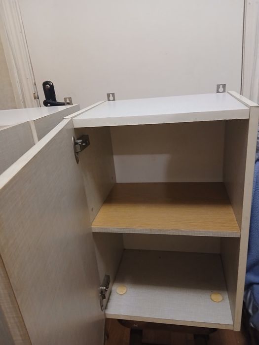 Шкафчик навесной