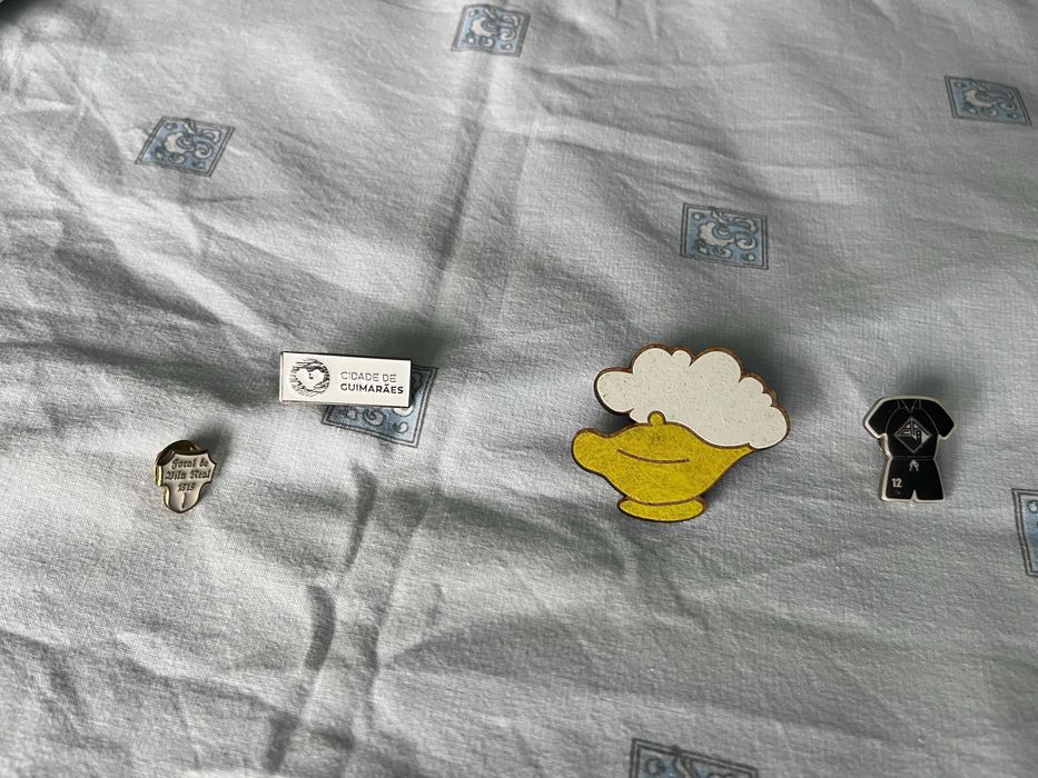 Pins / Broches diversos
