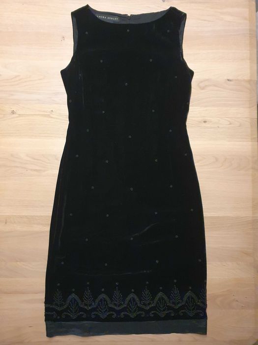 Sukienka roz.36 Laura Ashley aksamitna perełki