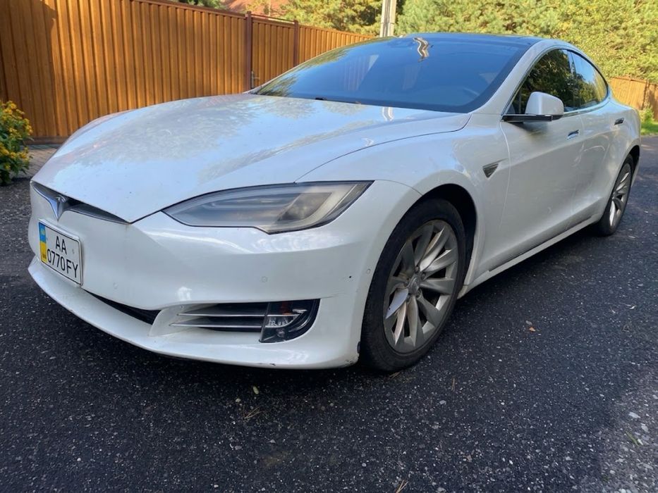 Tesla S 90 D 8 міс 16 рік Pnevmo