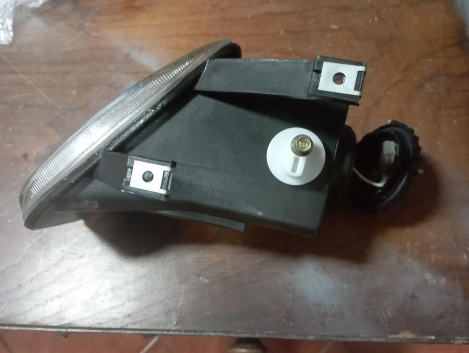 Ótica/farol Fiat Punto anos 90