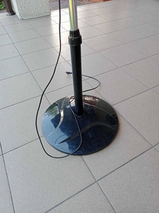 duży wentylator wolnostojący