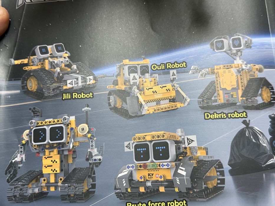 Robot z klockow KY Blocks Robots Pro 5w1 sterowany pilotem
