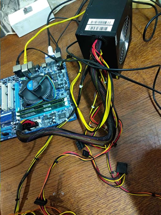 рабочая мат плата Gigabyte GA-H55M-S2H  с  HDMI