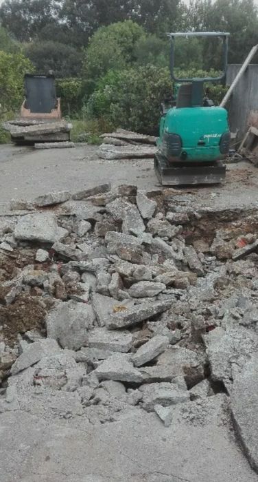 Terraplanagem / Demolições / Construção Civil