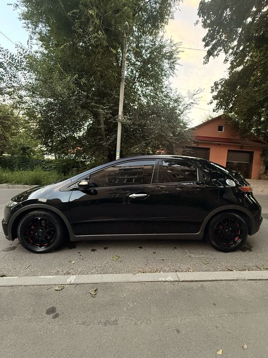 Honda civik 2008 5D , 1.8 газ/бенз ,6ст механика