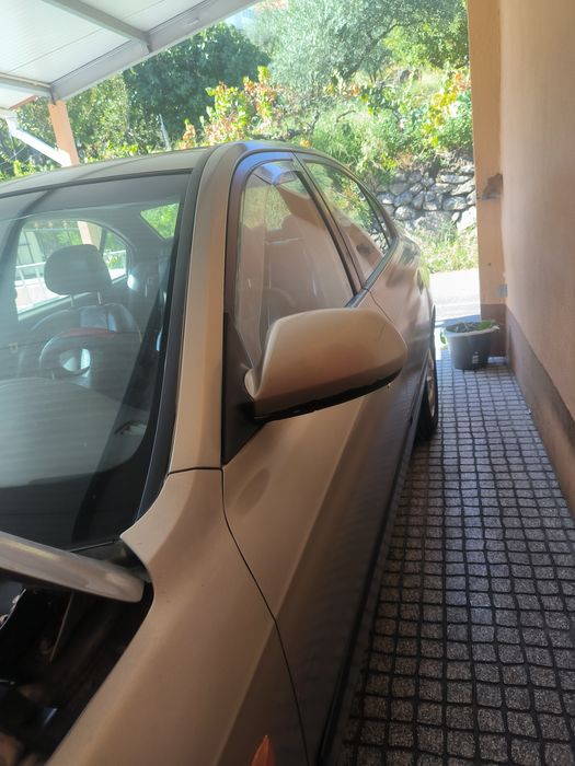 Hyundai Elantra 1.600 — photo 2