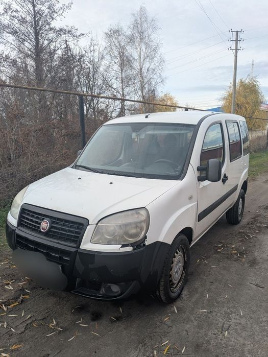 Fiat Doblo 2013
1.3 дизель Multi Jet
Пасажир 
Є кондиціонер та стіклопідіймачі 
Продаж по техпаспорту
Машина для військових 
2000$
06******83 Анатолій 
09******36 Олег
Звонити в телеграм