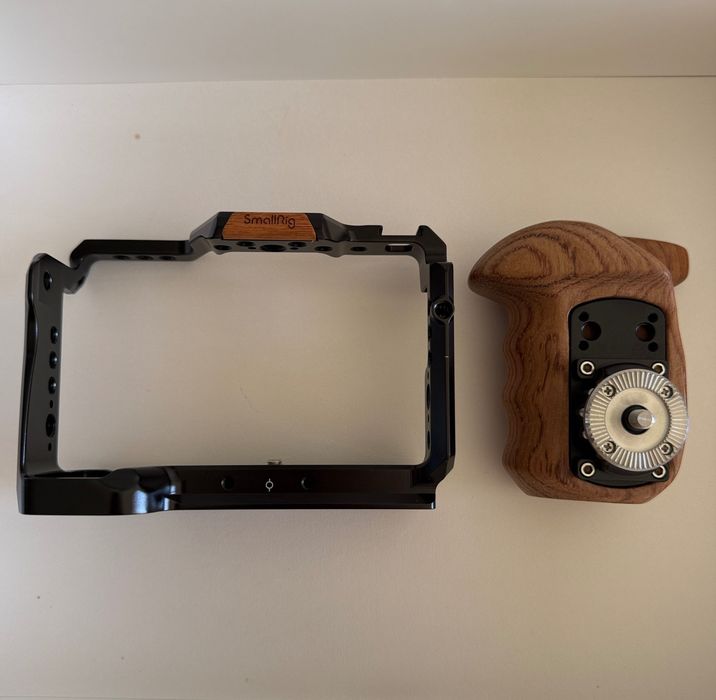 FX3 cage e wooden handle com Arri Rosette