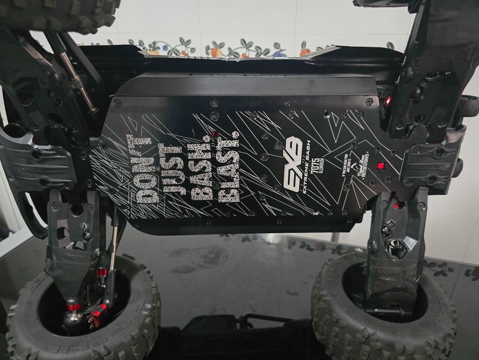 Arrma outcast 8s exb