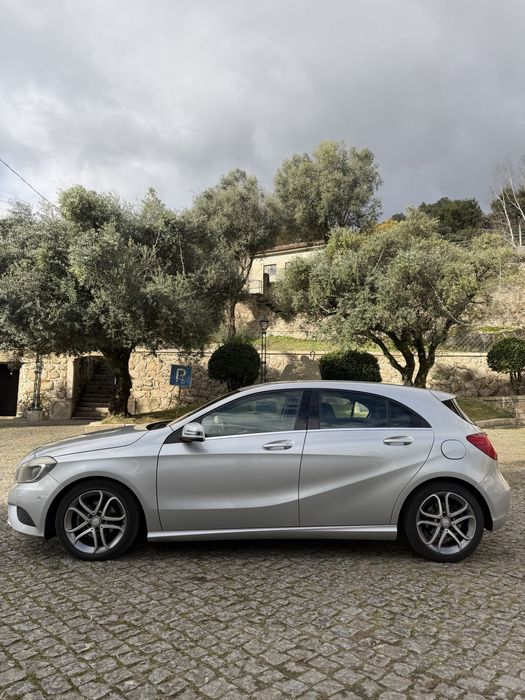 Mercedes-Benz Classe A180d Automático 2012