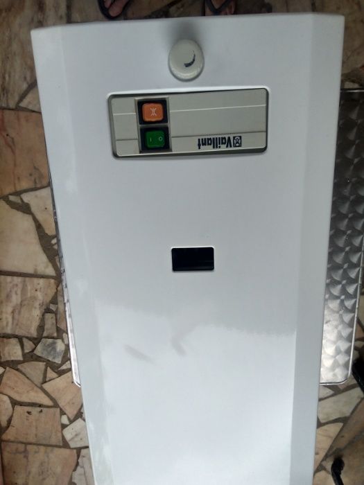 Esquentador Vailant (ótimo funcionam.) 11 litros(gás natural ou bilha)