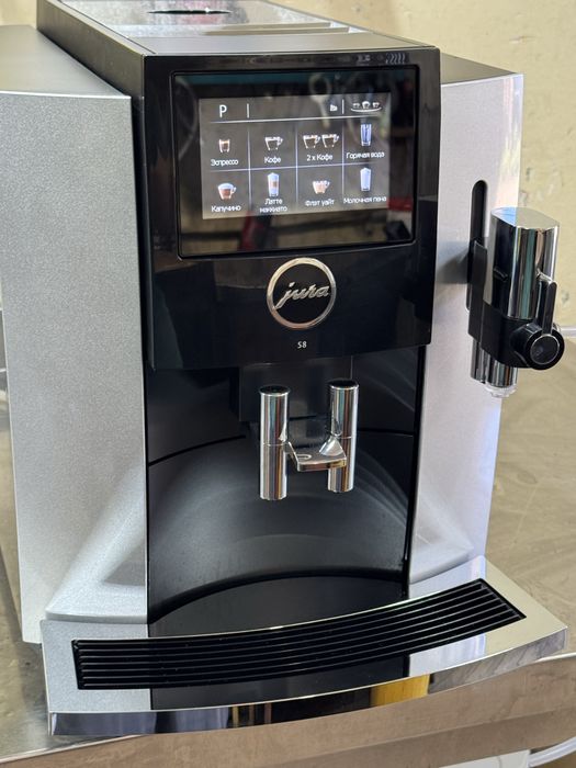 Кавомашина Jura S8