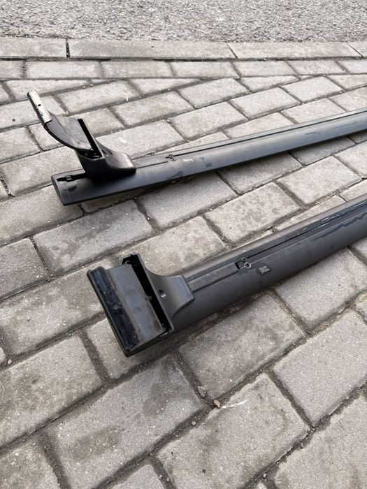 Belki dachowe Cruz Airo Dark  dla Hyundai ix20 lub Kia Venga