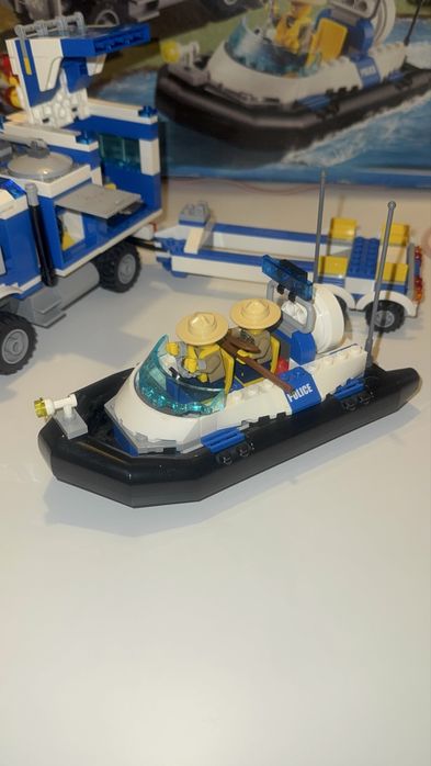 Lego city 4205- Terenowe centrum dowodzenia