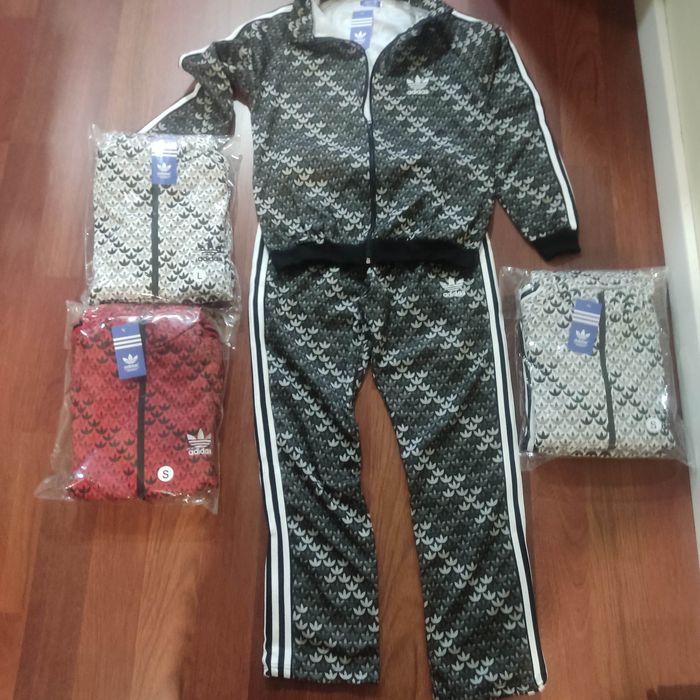 Fato de treino variados