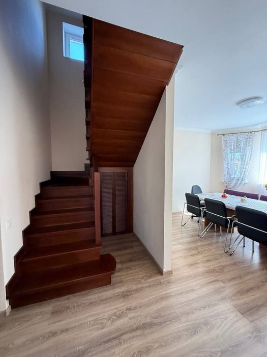 Затишний будинок для родини у Березівці.